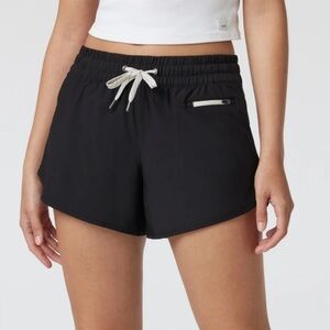 Vuori Clementine 2.0 Short 2.5"